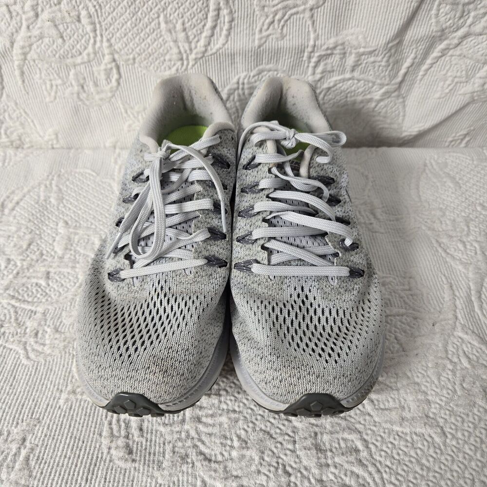 Nike Run Fast Light Weight Responsive Gray Shoes Low Top Lace Up 8.5